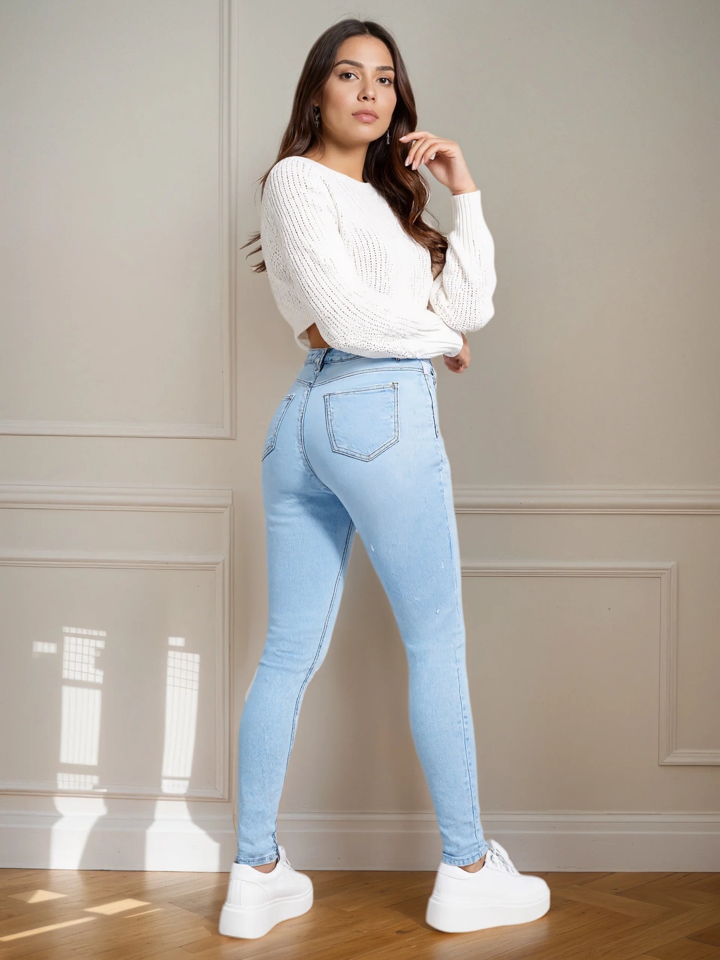 Classic and fashionable blue slim fit tight jeans, height adjustable elastic slanted pocket high waist commuting jeans, women's